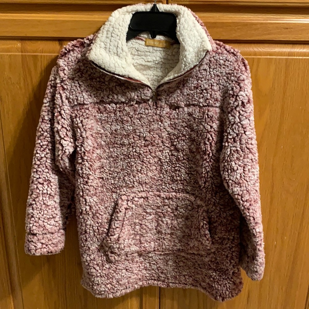Emmer & Oat quarter zip maroon and cream Sherpa fleece pullover    Size small.